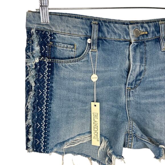 Blank NYC Embroidered Denim Hiker Shorts in Free-Bee Cutoff Raw Hem NWT Size 28 - Picture 9 of 16